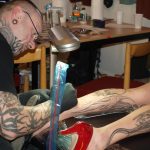 Tattoo Jam s vrhačem nožů a věšením na háky