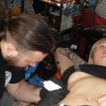 Tattoo Jam s vrhačem nožů a věšením na háky