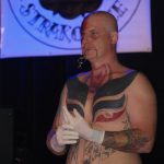 Tattoo Jam s vrhačem nožů a věšením na háky