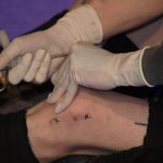 Tattoo Jam s vrhačem nožů a věšením na háky