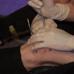 Tattoo Jam s vrhačem nožů a věšením na háky