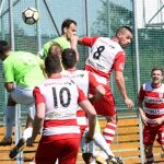 Domácí dvakrát prohrávali o tři góly, pak duel zdramatizovali