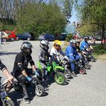 Mini moto GP zahájilo u Podolského mostu