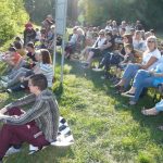Milostné dostaveníčko ochotníků na rozhoupaném molu