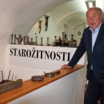 Kristian Kodet slaví letos jubileum. Stal se z něj znovu táborský galerista a navíc starožitník