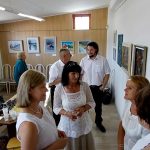 Dospělí žáci malíře Teodora Buzu vystavují v plánské obřadní síni