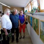 Dospělí žáci malíře Teodora Buzu vystavují v plánské obřadní síni