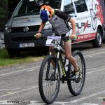 Mládež se na kopec nad Pískem za sportem nehrnula