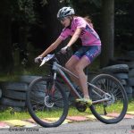 Mládež se na kopec nad Pískem za sportem nehrnula