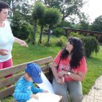 Výtvarníci z domu dětí se loučí s kroužkem v Makově mezi zvířátky