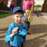Výtvarníci z domu dětí se loučí s kroužkem v Makově mezi zvířátky