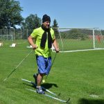 Sedličtí vědí, jak pobavit. V létě uspořádali závod v zimním sportu