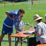 Sedličtí vědí, jak pobavit. V létě uspořádali závod v zimním sportu