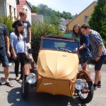 Do Chyšek se sjely motocykly, auta i traktory pro pamětníky