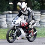Závody malých motorek zpestřily prázdninový víkend