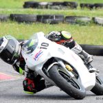 Závody malých motorek zpestřily prázdninový víkend