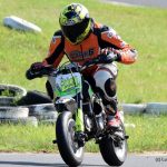 Závody malých motorek zpestřily prázdninový víkend