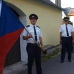 Slavnostní znovuodhalení pomníku vojenským letcům podpořila čtyřčlenná letka