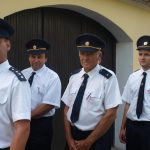 Slavnostní znovuodhalení pomníku vojenským letcům podpořila čtyřčlenná letka