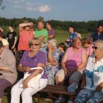 Slavnostní znovuodhalení pomníku vojenským letcům podpořila čtyřčlenná letka