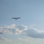 Slavnostní znovuodhalení pomníku vojenským letcům podpořila čtyřčlenná letka