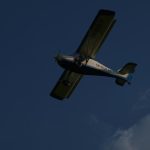 Slavnostní znovuodhalení pomníku vojenským letcům podpořila čtyřčlenná letka