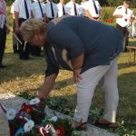 Slavnostní znovuodhalení pomníku vojenským letcům podpořila čtyřčlenná letka