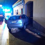 Auto v Trhových Svinech narazilo do domu