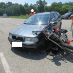 Střet motorky a osobního automobilu u ZOO Ohrada, vyšetřuje policie jako trestný čin