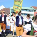 Písek tančí a zpívá v rytmu folklórních tradic