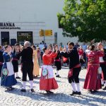 Písek tančí a zpívá v rytmu folklórních tradic