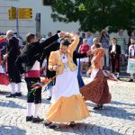 Písek tančí a zpívá v rytmu folklórních tradic