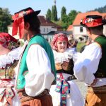 Písek tančí a zpívá v rytmu folklórních tradic