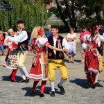 Písek tančí a zpívá v rytmu folklórních tradic