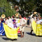 Písek tančí a zpívá v rytmu folklórních tradic