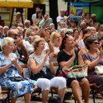 Písek tančí a zpívá v rytmu folklórních tradic