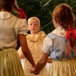 Písek tančí a zpívá v rytmu folklórních tradic