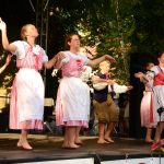 Písek tančí a zpívá v rytmu folklórních tradic