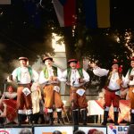 Písek tančí a zpívá v rytmu folklórních tradic