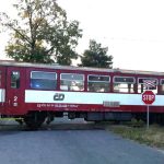 A další srážka vlaku a osobního auta na přejezdu – tentokrát v Malšicích