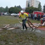 Navzdory dešti se při požárním útoku i tančilo