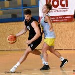 Basketbalu na náměstí nepřálo deštivé počasí