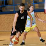 Basketbalu na náměstí nepřálo deštivé počasí