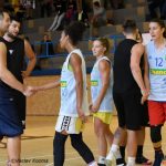 Basketbalu na náměstí nepřálo deštivé počasí