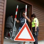 Originální prevence. Policisté jeli s dětmi na kole do terénu