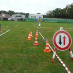 Originální prevence. Policisté jeli s dětmi na kole do terénu