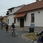 Originální prevence. Policisté jeli s dětmi na kole do terénu
