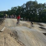 Bikeři mají nový park, adrenalin si užívají