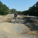 Bikeři mají nový park, adrenalin si užívají