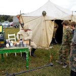 Setkání s armádou si v Chýnově nenechaly ujít stovky lidí